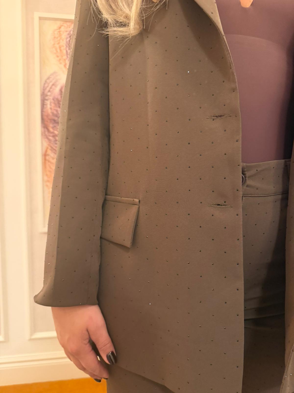 Colbert bruin met strassteentjes