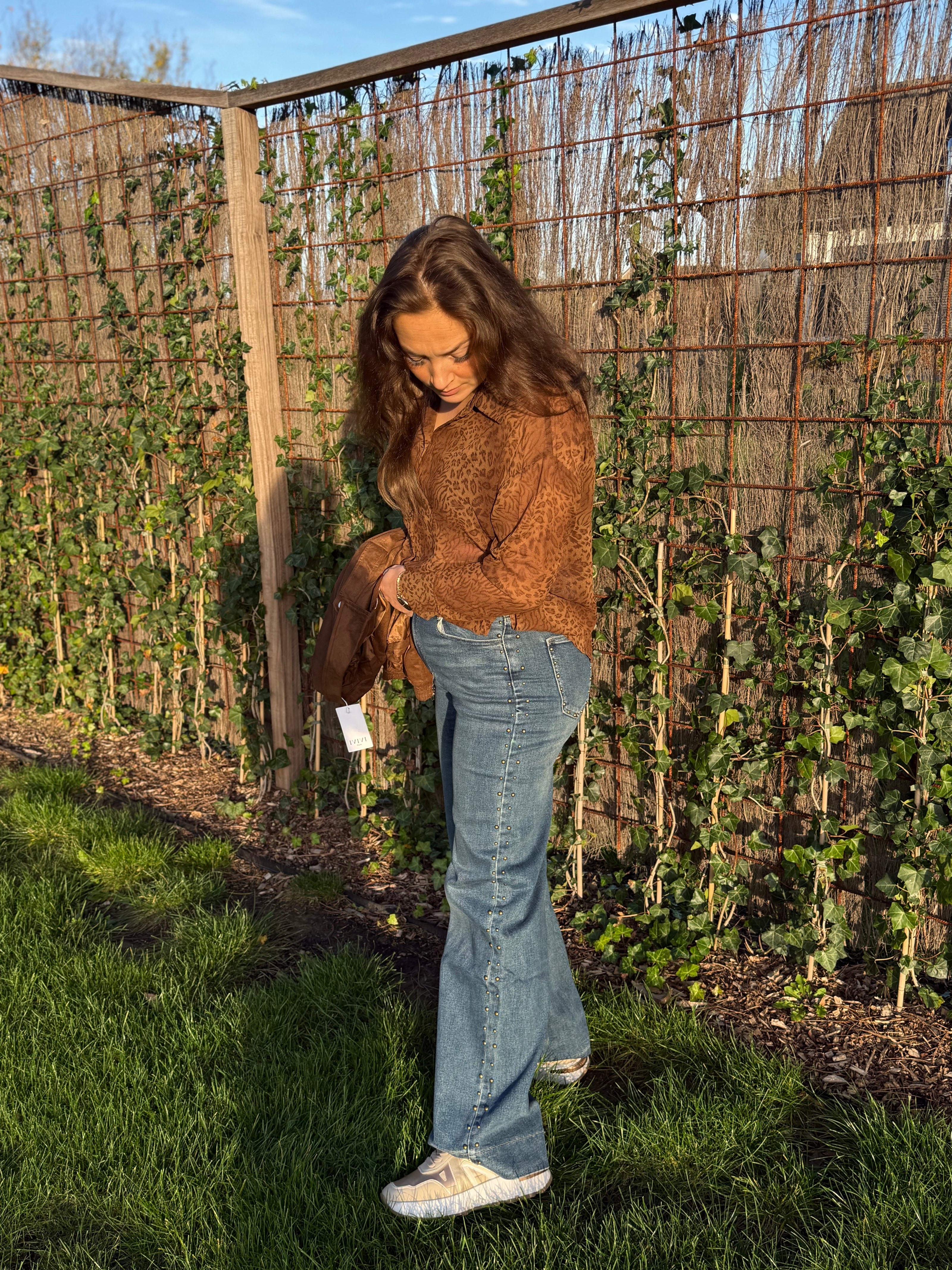 Spijkerbroek met bronzen studs