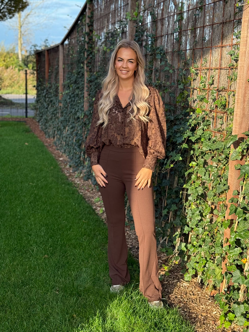 Bruine pantalon flair model