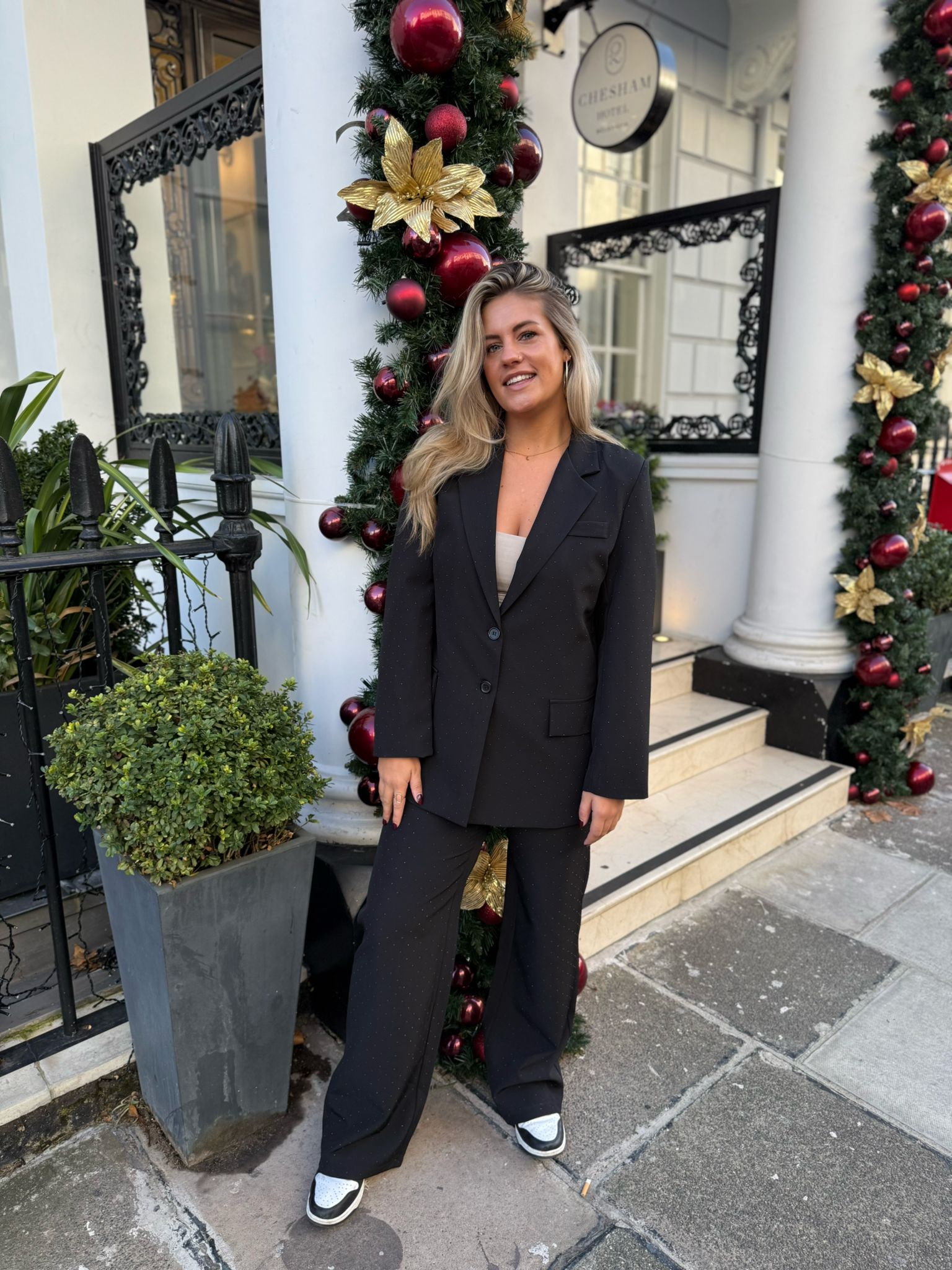 Colbert met strassteentjes zwart